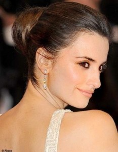 Messy Chignon and Complex Chignon Hairstyles