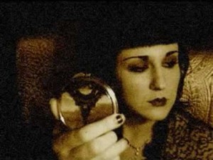 Nail Art Style during the Art Deco Period.jpg